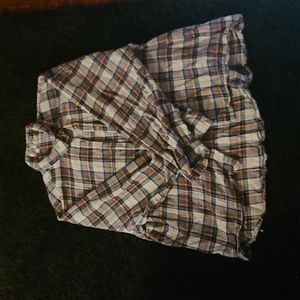 Large long sleeve brown checkered flannel by Dizzy lizzy